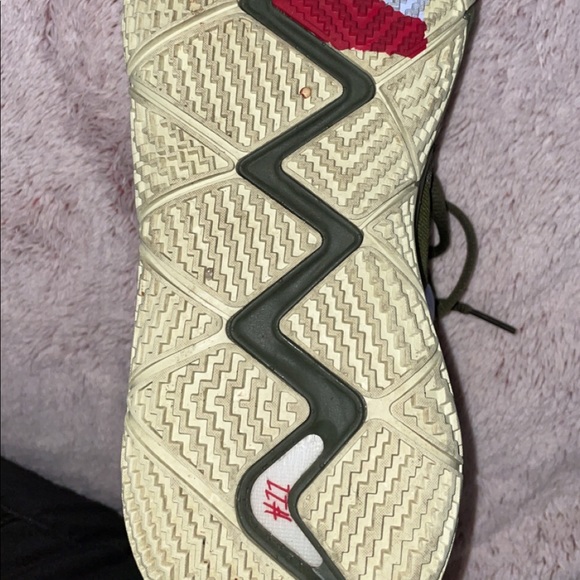 Mismatch kyrie 5s - Picture 3 of 10